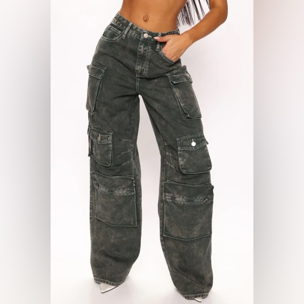 Fashion Nova Lily High Rise Cargo Jeans - Green Cargo Washed 14